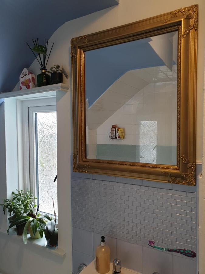 Lotus Pod House Homestay Horsell Zewnętrze zdjęcie