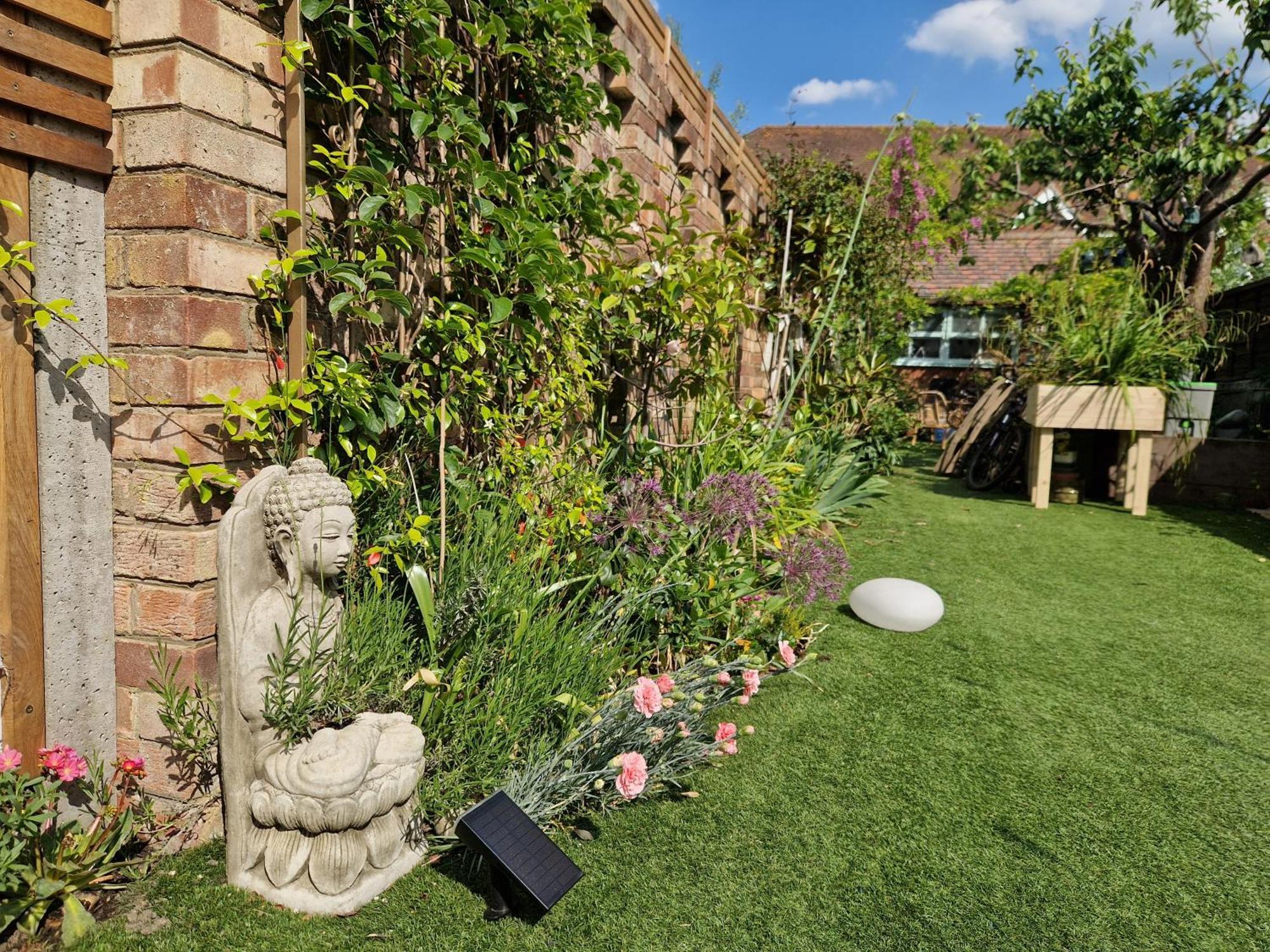Lotus Pod House Homestay Horsell Zewnętrze zdjęcie