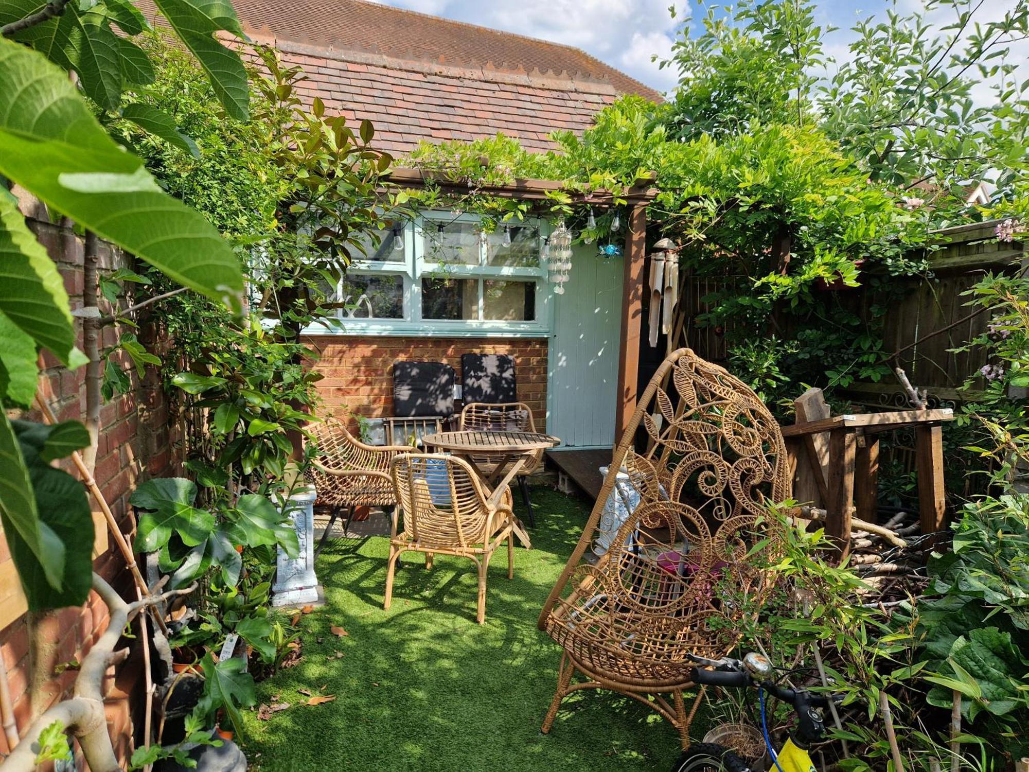 Lotus Pod House Homestay Horsell Zewnętrze zdjęcie